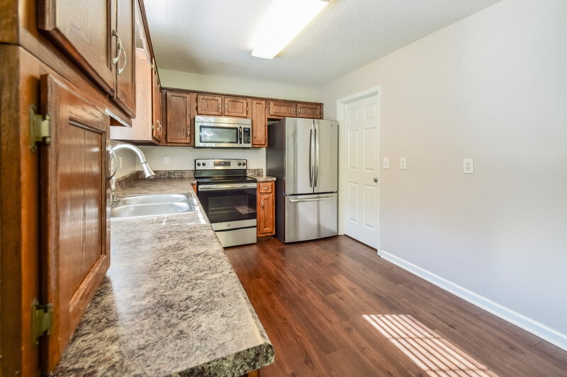 1,840/Mo, 6205 Morgan Manor Cv Olive Branch, MS 38654 Kitchen View 2