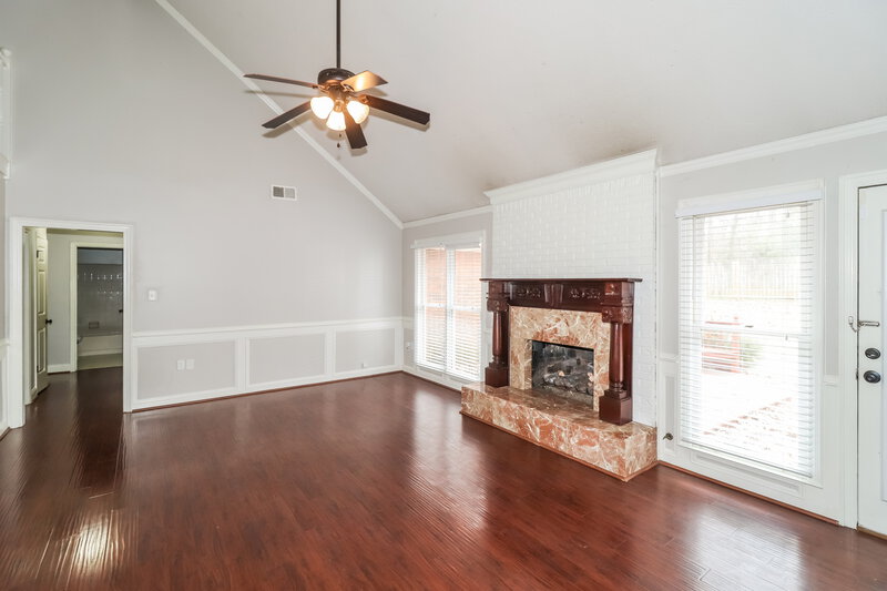 2,370/Mo, 472 Sanga Cir E Cordova, TN 38018 Living Room View 2
