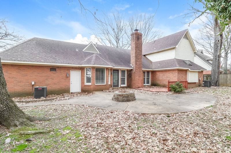 2,370/Mo, 472 Sanga Cir E Cordova, TN 38018 Rear View