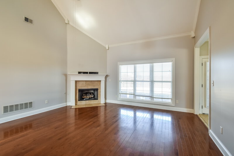 2,725/Mo, 2140 Redbud Cove Southaven, MS 38672 Living Room View
