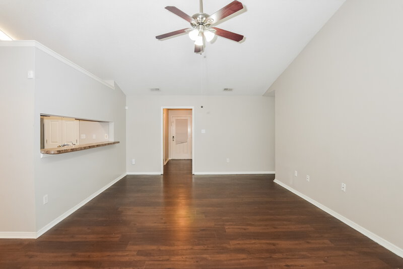 1,575/Mo, 10102 Williford Dr Olive Branch, MS 38654 Living Room View 3