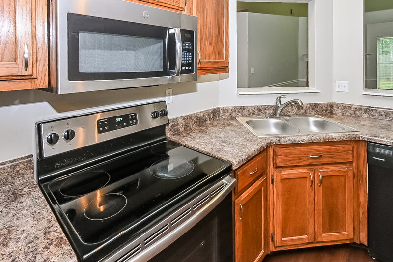 1,720/Mo, 6618 Kimberly Dr Olive Branch, MS 38654 Kitchen View 2