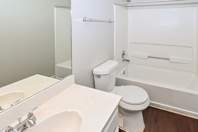 1,720/Mo, 6618 Kimberly Dr Olive Branch, MS 38654 Bathroom View