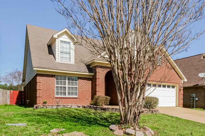 2,035/Mo, 1118 Greenwich Dr Hernando, MS 38632 Front View