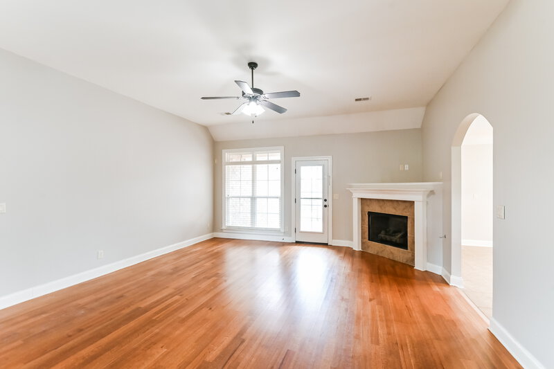 2,095/Mo, 4737 W Petite Loop Olive Branch, MS 38654 Living Room View 2