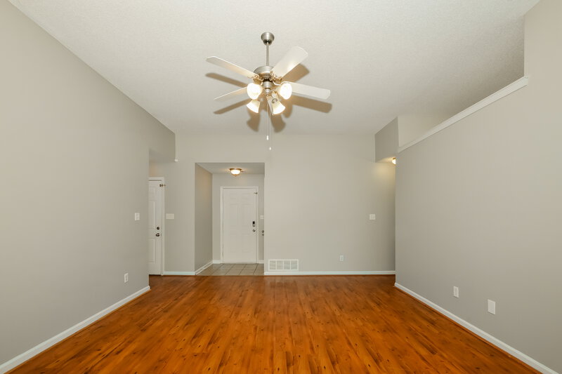 1,985/Mo, 7076 Maple Grove Rd Olive Branch, MS 38654 Living Room View 4