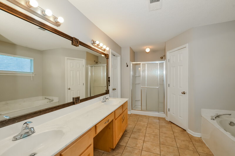 1,985/Mo, 7076 Maple Grove Rd Olive Branch, MS 38654 Main Bathroom View 2
