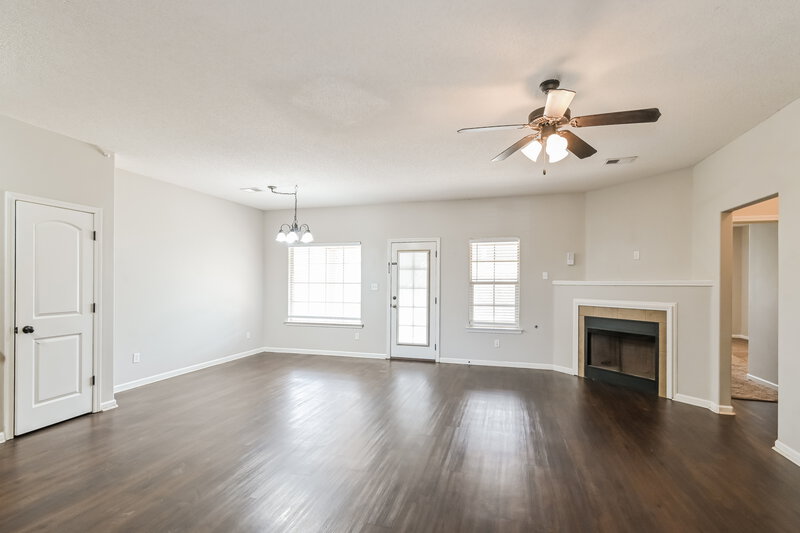 1,885/Mo, 4208 Markston Dr Southaven, MS 38672 Living Room View