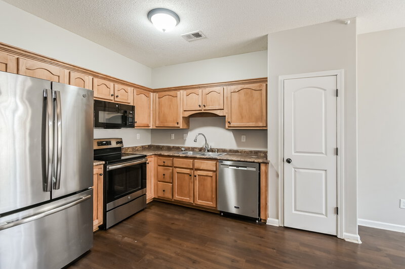 1,885/Mo, 4208 Markston Dr Southaven, MS 38672 Kitchen View