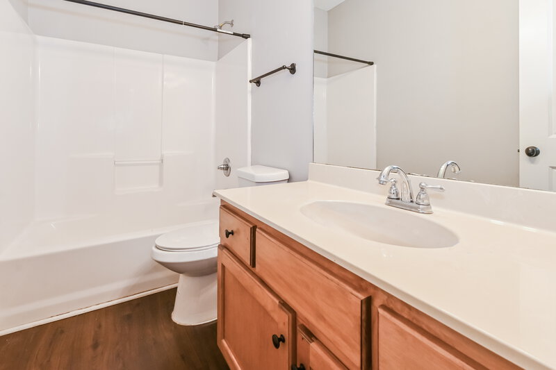 1,885/Mo, 4208 Markston Dr Southaven, MS 38672 Bathroom View
