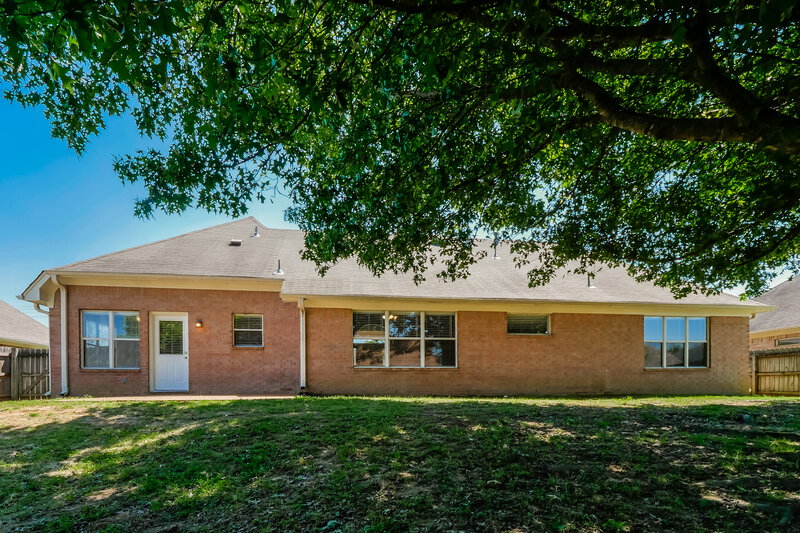 2,005/Mo, 6391 Braybourne Main Olive Branch, MS 38654 Rear View