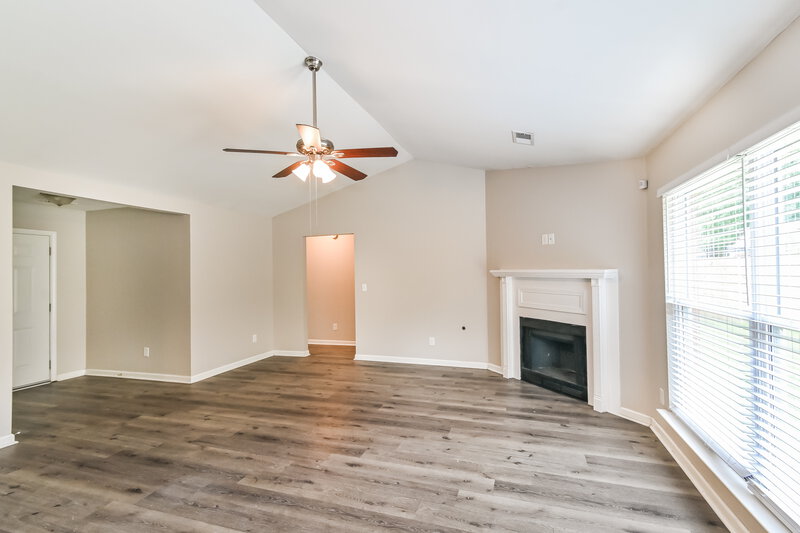 2,360/Mo, 13183 Sandbourne S Olive Branch, MS 38654 Living Room View 2