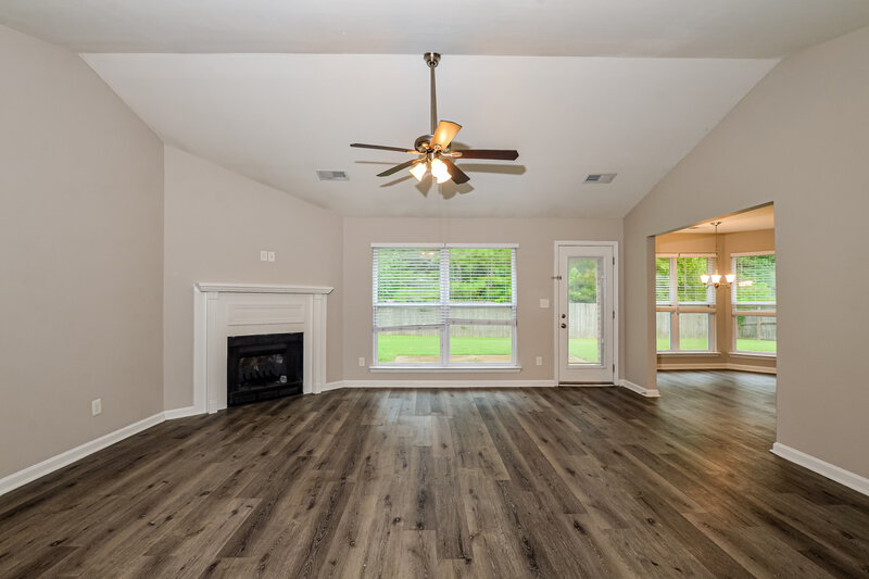 2,195/Mo, 13183 Sandbourne S Olive Branch, MS 38654 Living Room View 2