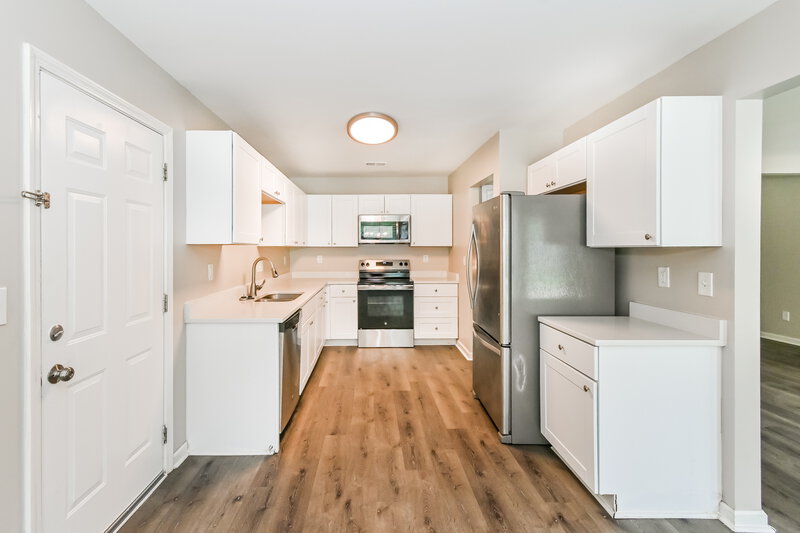 2,360/Mo, 13183 Sandbourne S Olive Branch, MS 38654 Kitchen View 3