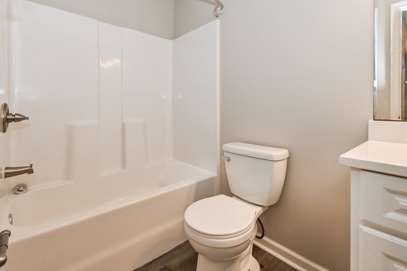 2,360/Mo, 13183 Sandbourne S Olive Branch, MS 38654 Bathroom View
