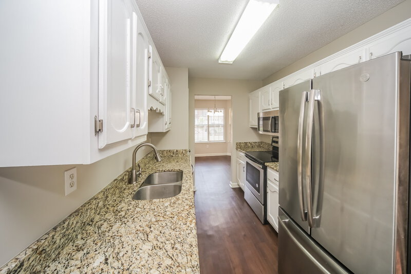 1,860/Mo, 8057 Sundown Ln Bartlett, TN 38133 Kitchen View