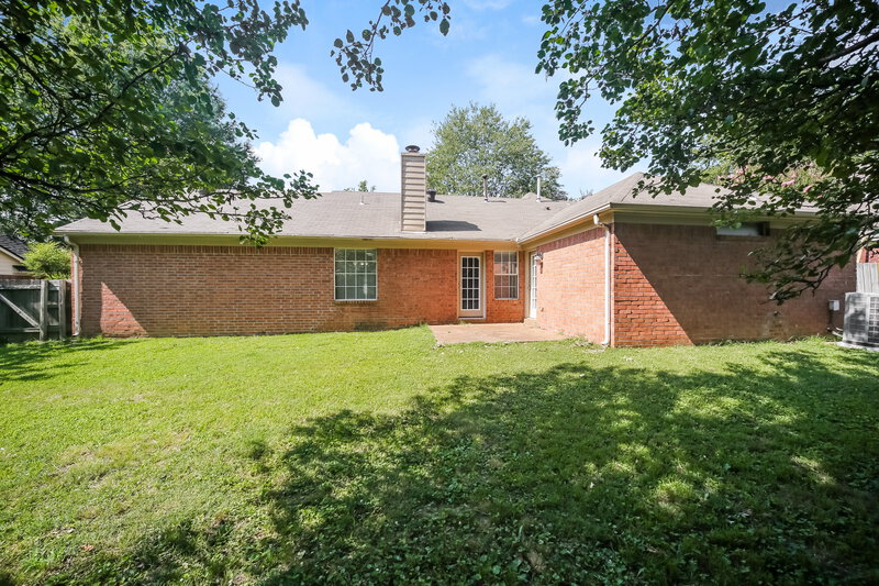 1,860/Mo, 8057 Sundown Ln Bartlett, TN 38133 Rear View