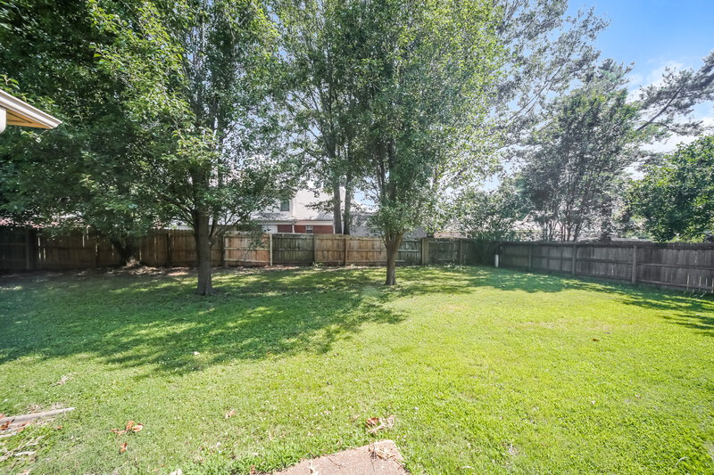 1,860/Mo, 8057 Sundown Ln Bartlett, TN 38133 Rear View 2