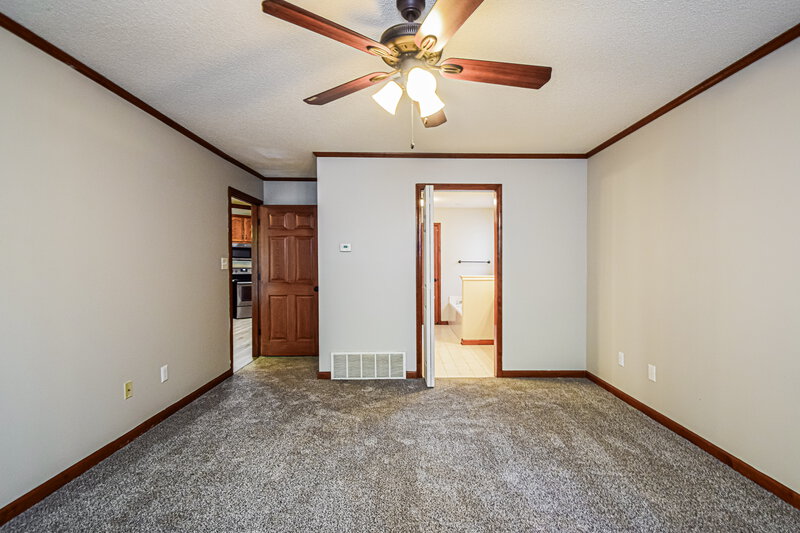1,840/Mo, 7182 Golden Oaks Loop E Southaven, MS 38671 Main Bedroom View 2
