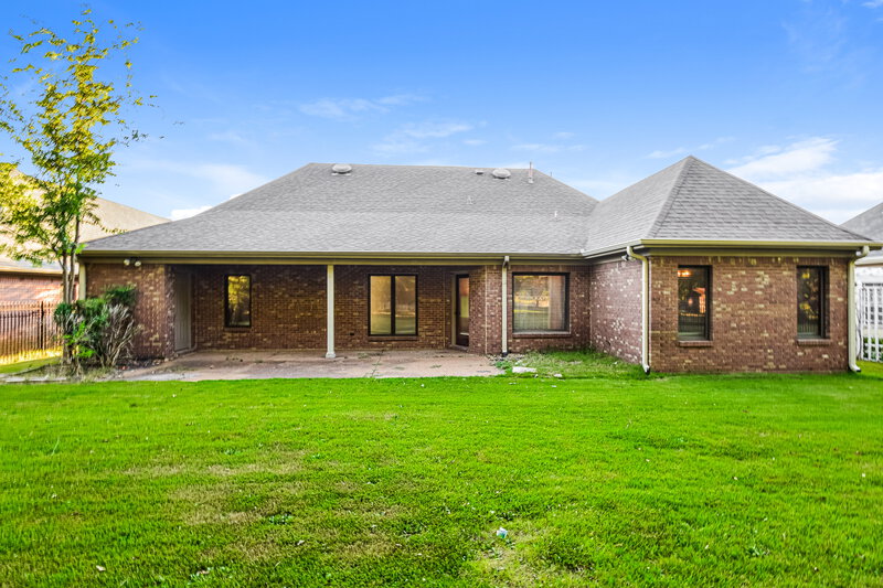 1,840/Mo, 7182 Golden Oaks Loop E Southaven, MS 38671 Rear View