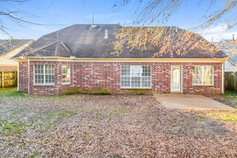 2,925/Mo, 10222 Green Moss Dr N Cordova, TN 38018 Rear View
