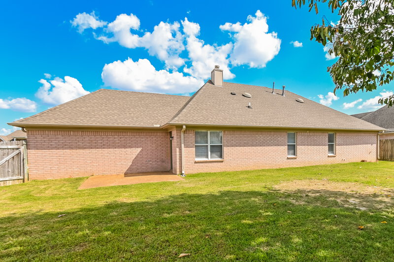 2,880/Mo, 7389 Ivy Trails Cv Olive Branch, MS 38654 Rear View