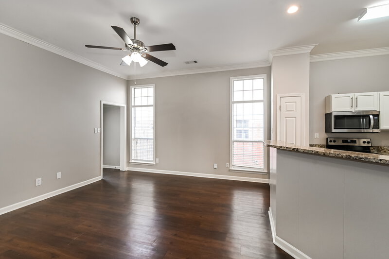 3,730/Mo, 4051 Bordeaux Ridge Cv S Memphis, TN 38125 Living Room View 2