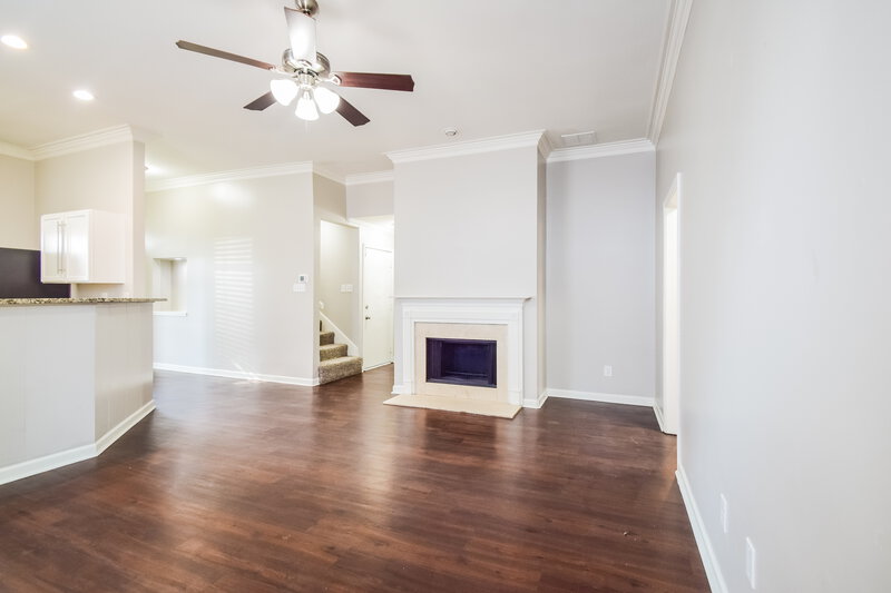 2,130/Mo, 4051 Bordeaux Ridge Cv S Memphis, TN 38125 Living Room View