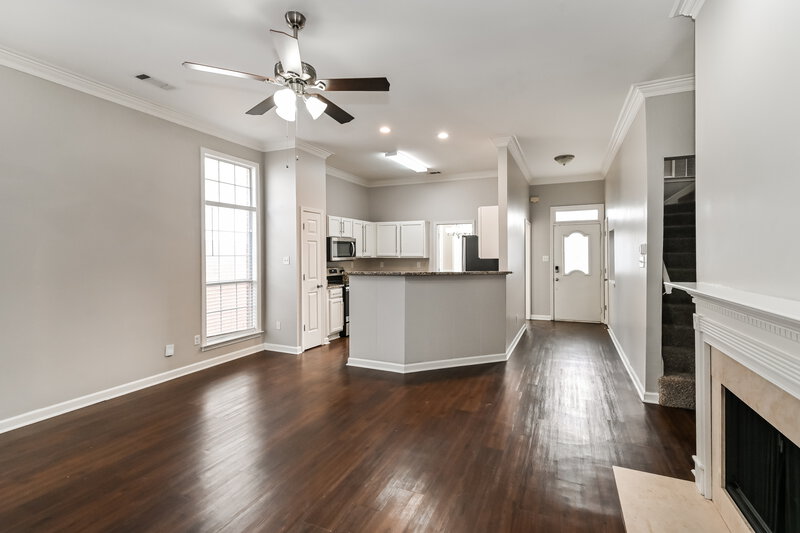3,730/Mo, 4051 Bordeaux Ridge Cv S Memphis, TN 38125 Living Room View 3