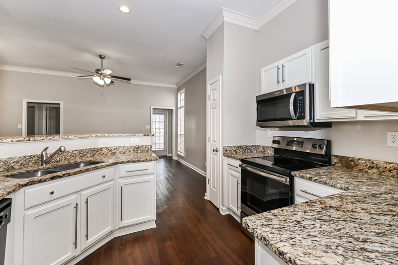 3,730/Mo, 4051 Bordeaux Ridge Cv S Memphis, TN 38125 Kitchen View