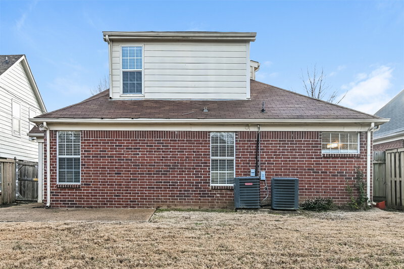 3,730/Mo, 4051 Bordeaux Ridge Cv S Memphis, TN 38125 Rear View