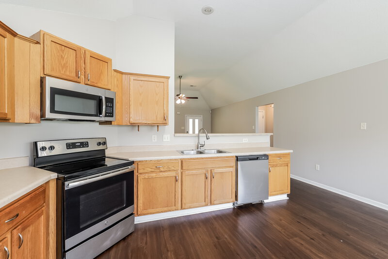 1,845/Mo, 13699 Fox Bend Olive Branch, MS 38654 Kitchen View 2