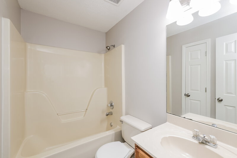 1,845/Mo, 13699 Fox Bend Olive Branch, MS 38654 Bathroom View