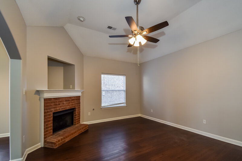 1,740/Mo, 1015 Cassabella Cv Memphis, TN 38018 Living Room View 2