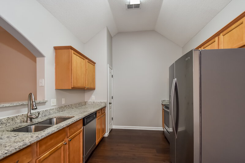 1,740/Mo, 1015 Cassabella Cv Memphis, TN 38018 Kitchen View 2