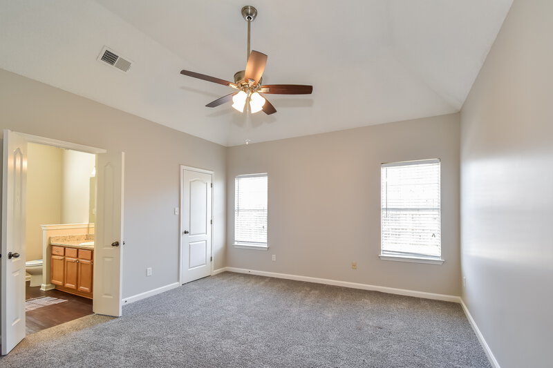 1,740/Mo, 1015 Cassabella Cv Memphis, TN 38018 Main Bedroom View