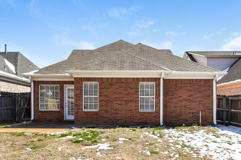 1,740/Mo, 1015 Cassabella Cv Memphis, TN 38018 Rear View