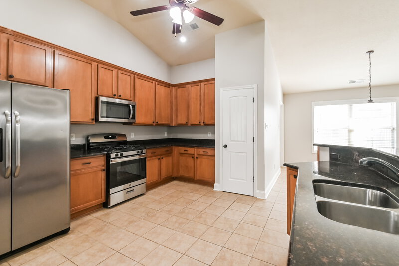 2,325/Mo, 2969 S Hartland Drive Southaven, MS 38672 Kitchen View