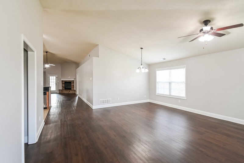 2,325/Mo, 2969 S Hartland Drive Southaven, MS 38672 Family Room View
