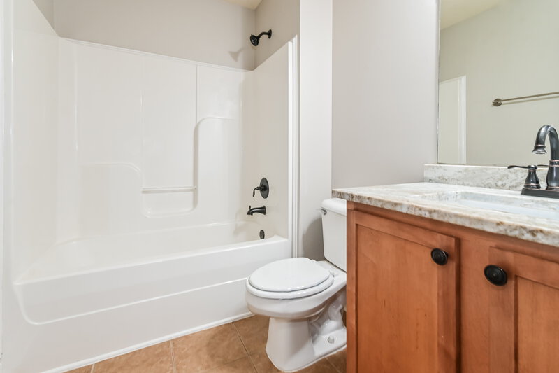 2,325/Mo, 2969 S Hartland Drive Southaven, MS 38672 Bathroom View