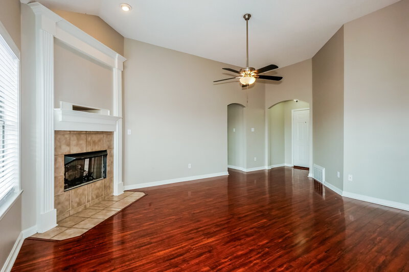 1,780/Mo, 60 Penny Ln Oakland, TN 38060 Living Room View 2