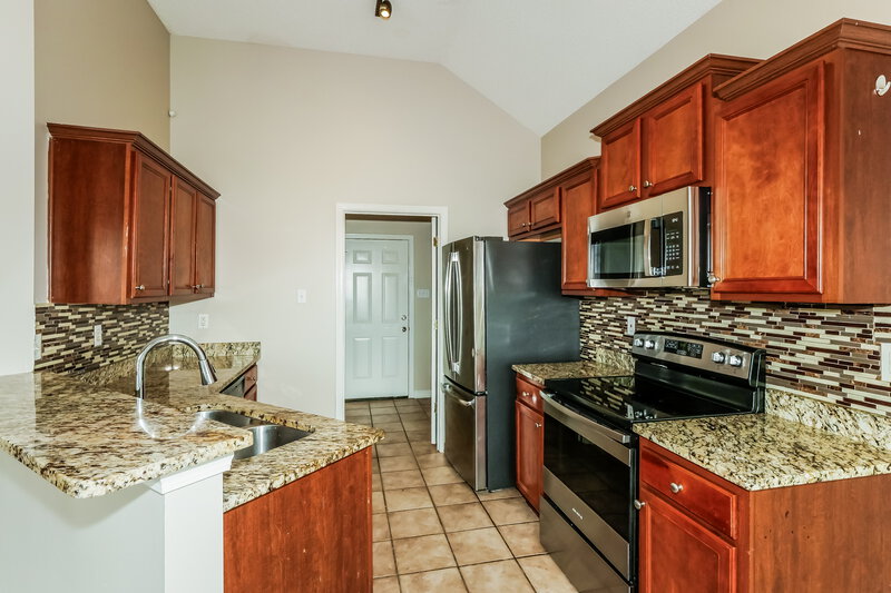 1,780/Mo, 60 Penny Ln Oakland, TN 38060 Kitchen View 2