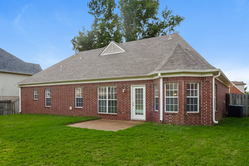 1,740/Mo, 9921 N Greenalder Cv Cordova, TN 38016 Rear View 2