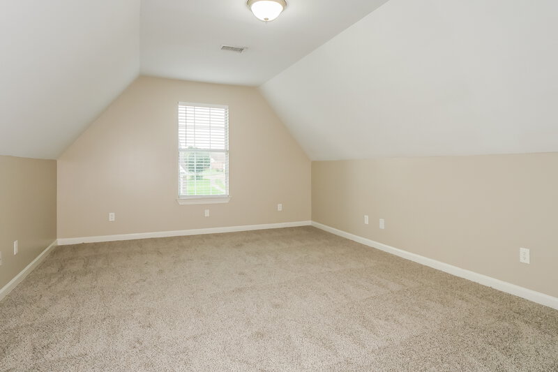 2,175/Mo, 9093 Weeping Cherry Ln Memphis, TN 38016 Bonus Room View