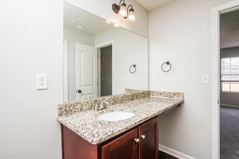 1,655/Mo, 4613 Sweet Whisper Ln Memphis, TN 38125 Main Bathroom View 2