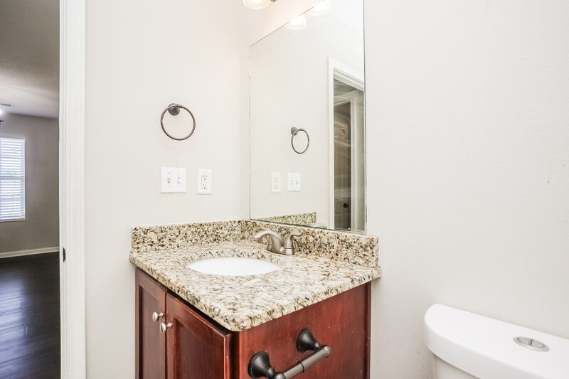 1,655/Mo, 4613 Sweet Whisper Ln Memphis, TN 38125 Bathroom View