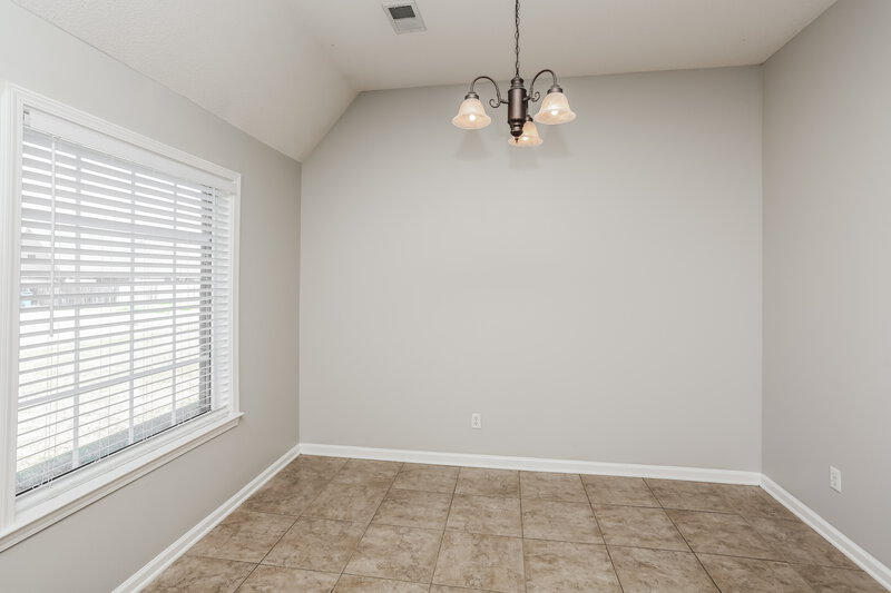 2,080/Mo, 5740 Bedford Loop E Southaven, MS 38672 Dining Room View