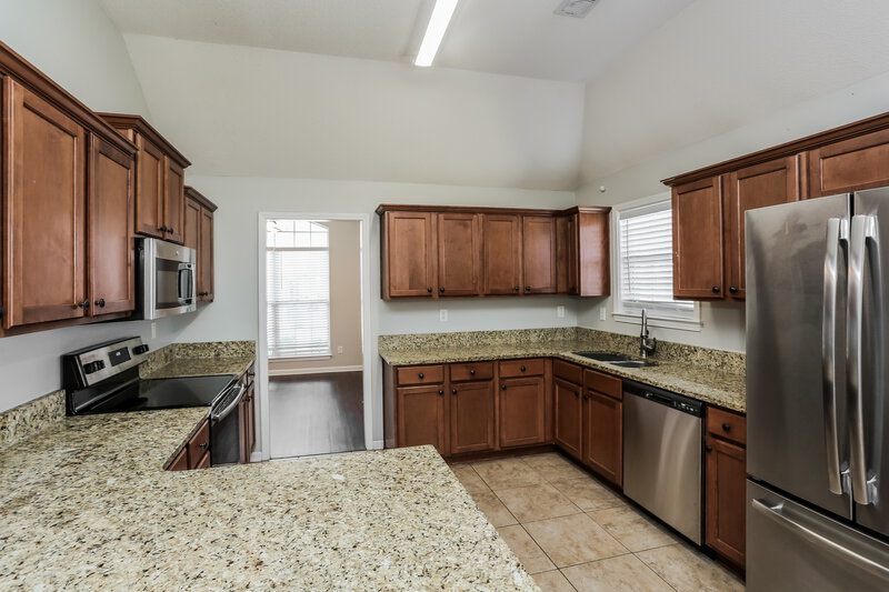 2,080/Mo, 5740 Bedford Loop E Southaven, MS 38672 Kitchen View