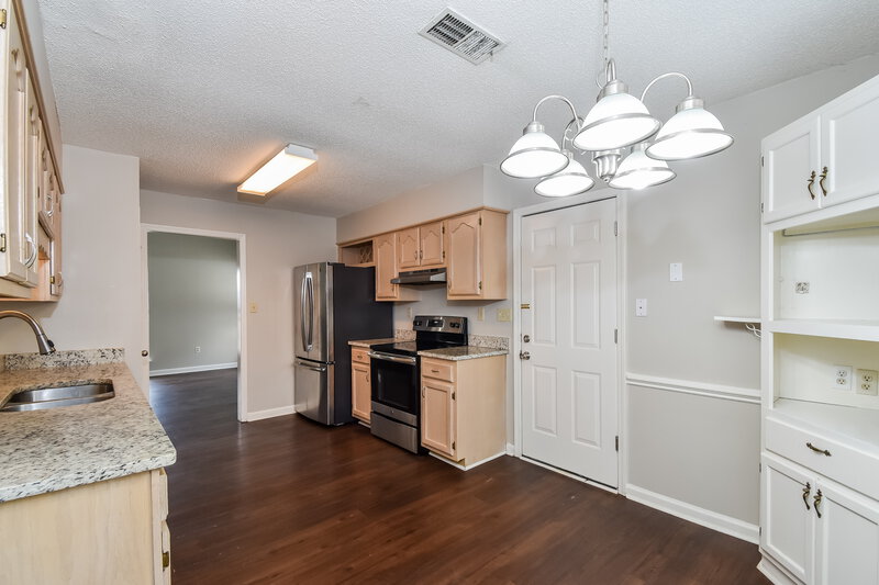 2,800/Mo, 200 Gaslight Cv Hernando, MS 38632 Dining Room View