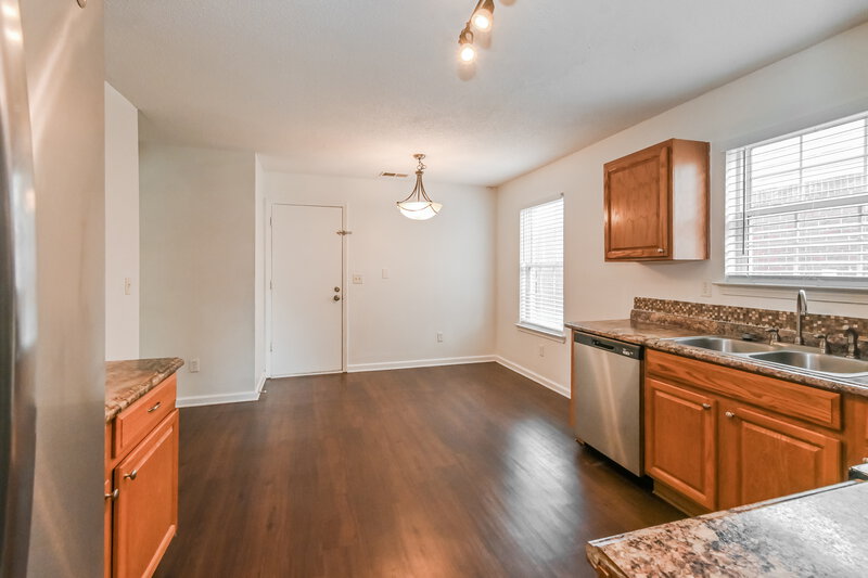 1,760/Mo, 7338 Green Ash Dr Olive Branch, MS 38654 Kitchen View